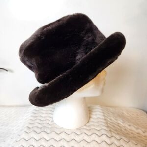 Vintage Memar Brown Faux Fur Quilted Lining Rolled Brim Bucket Hat